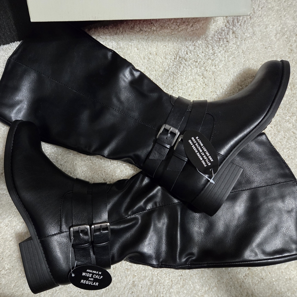 NWT Black Boots size 7.5